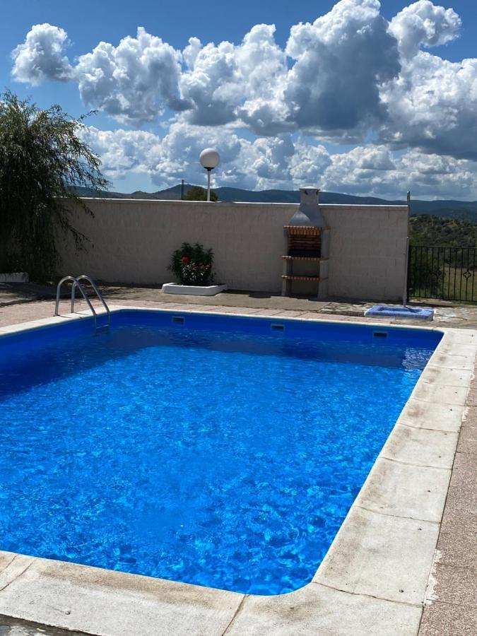 Casa Rural Montes De Trigo Херес-де-лос-Кабальерос Экстерьер фото