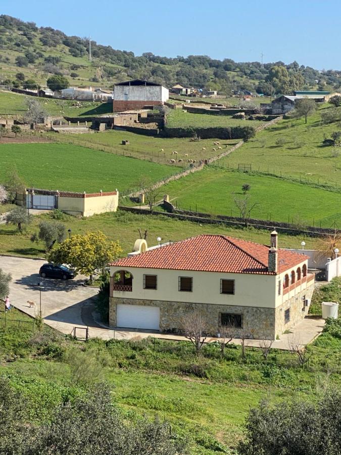Casa Rural Montes De Trigo Херес-де-лос-Кабальерос Экстерьер фото